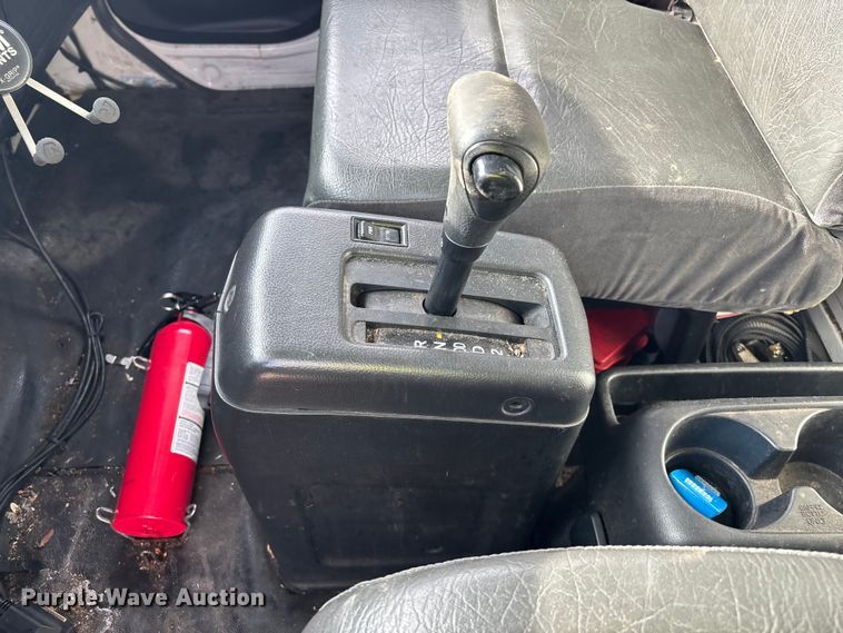 image for item YA2356 2013 Hino 338 box truck