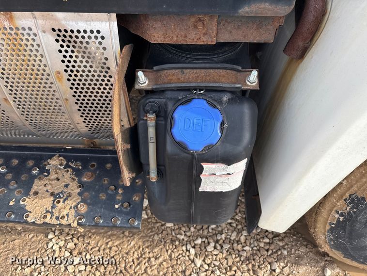 image for item YA2356 2013 Hino 338 box truck