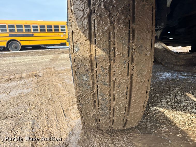 image for item YA2356 2013 Hino 338 box truck