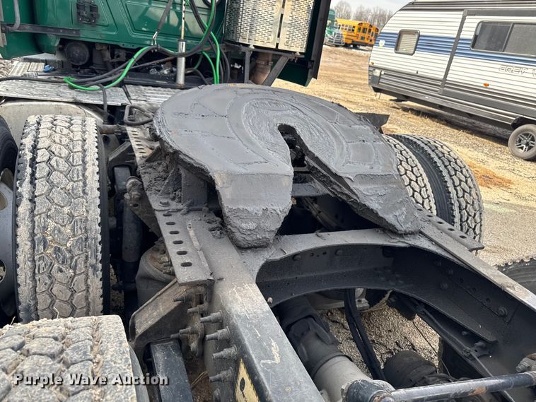 image for item YA2357 2016 Mack CXU613 semi truck