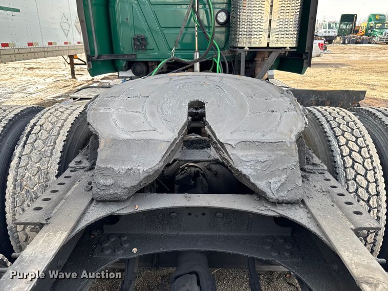 image for item YA2357 2016 Mack CXU613 semi truck