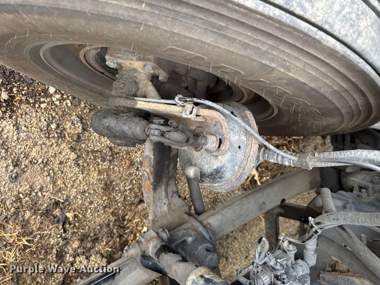 image for item YA2357 2016 Mack CXU613 semi truck