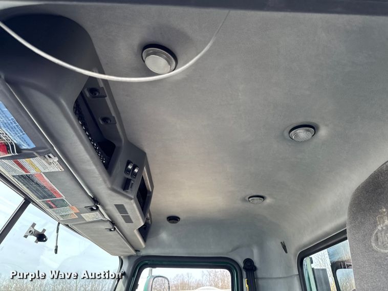 image for item YA2357 2016 Mack CXU613 semi truck