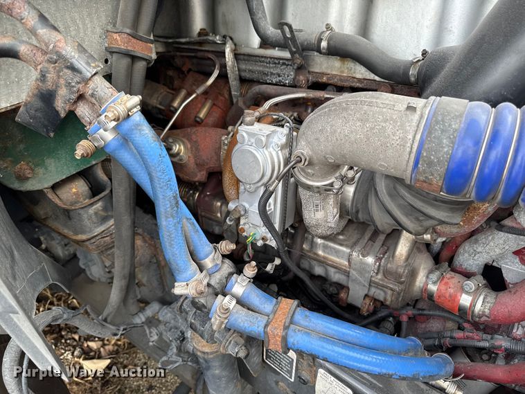 image for item YA2357 2016 Mack CXU613 semi truck