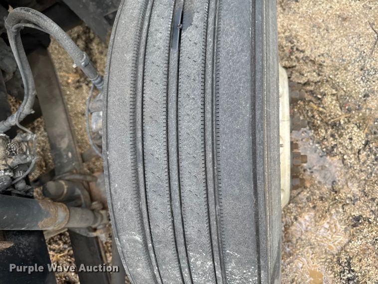 image for item YA2357 2016 Mack CXU613 semi truck