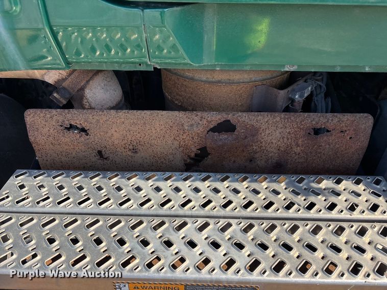 image for item YA2358 2016 Mack CXU613 semi truck