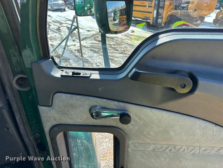 image for item YA2358 2016 Mack CXU613 semi truck