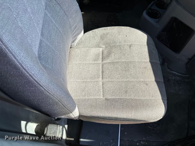 image for item YA2358 2016 Mack CXU613 semi truck