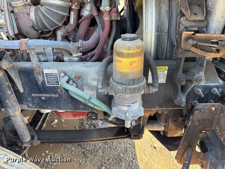 image for item YA2358 2016 Mack CXU613 semi truck