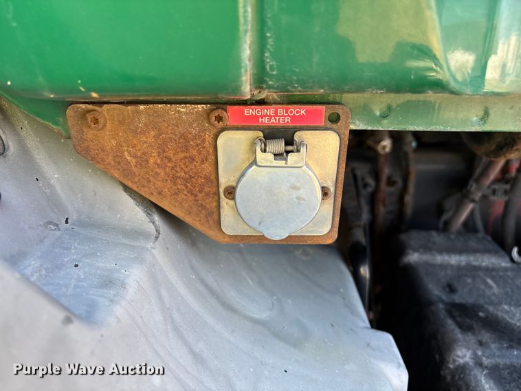 image for item YA2358 2016 Mack CXU613 semi truck