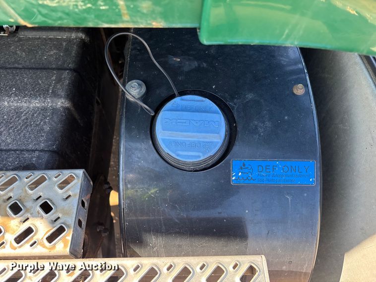 image for item YA2358 2016 Mack CXU613 semi truck