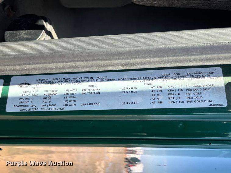 image for item YA2358 2016 Mack CXU613 semi truck