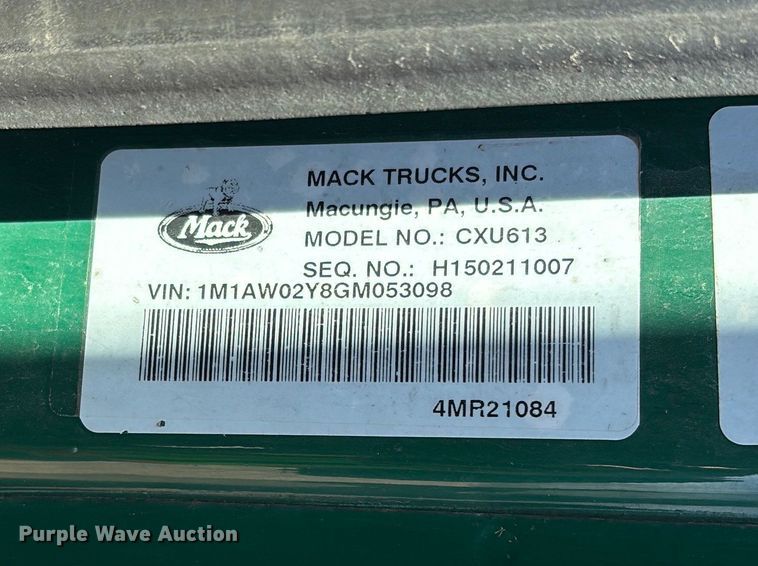 image for item YA2358 2016 Mack CXU613 semi truck