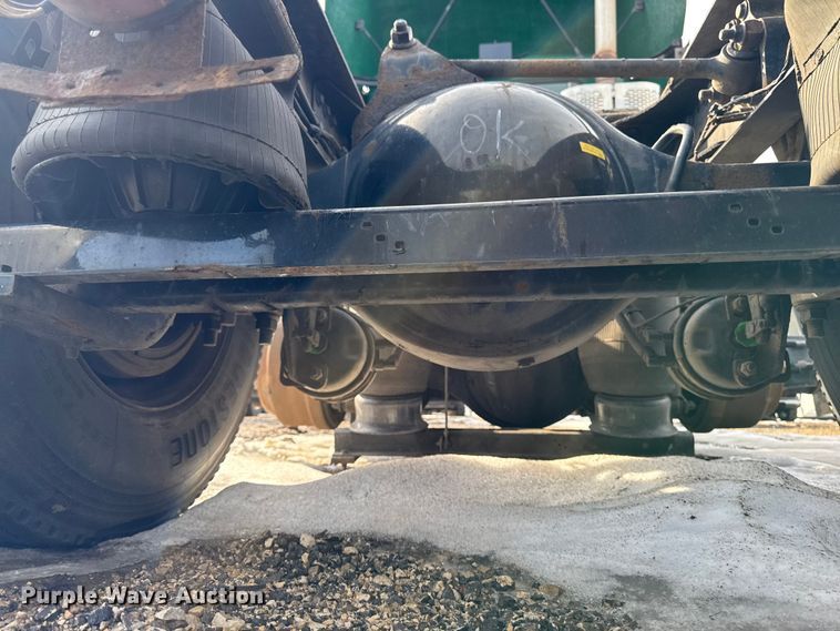 image for item YA2359 2016 Mack CXU613 semi truck