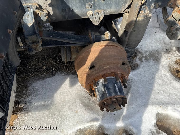 image for item YA2359 2016 Mack CXU613 semi truck