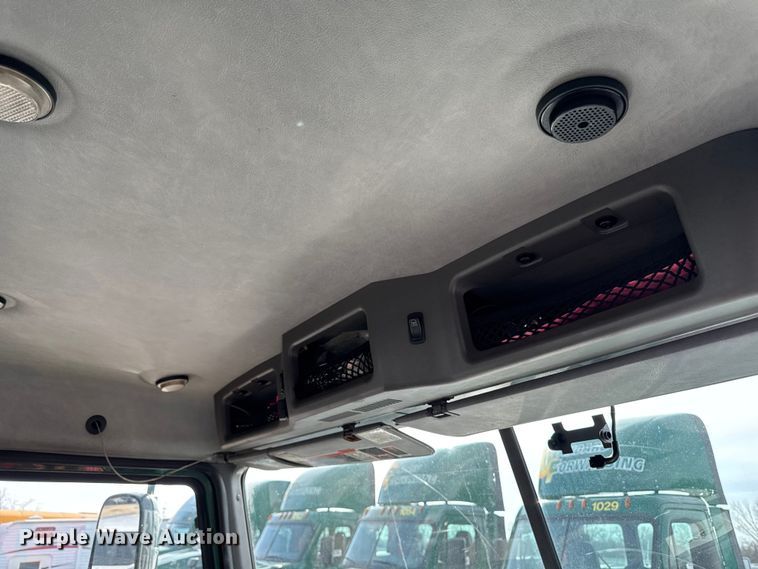 image for item YA2359 2016 Mack CXU613 semi truck