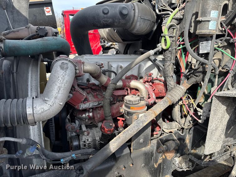 image for item YA2359 2016 Mack CXU613 semi truck