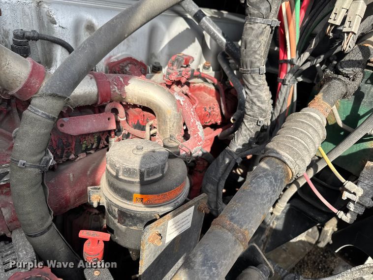 image for item YA2359 2016 Mack CXU613 semi truck