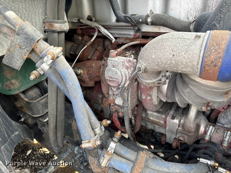 image for item YA2359 2016 Mack CXU613 semi truck