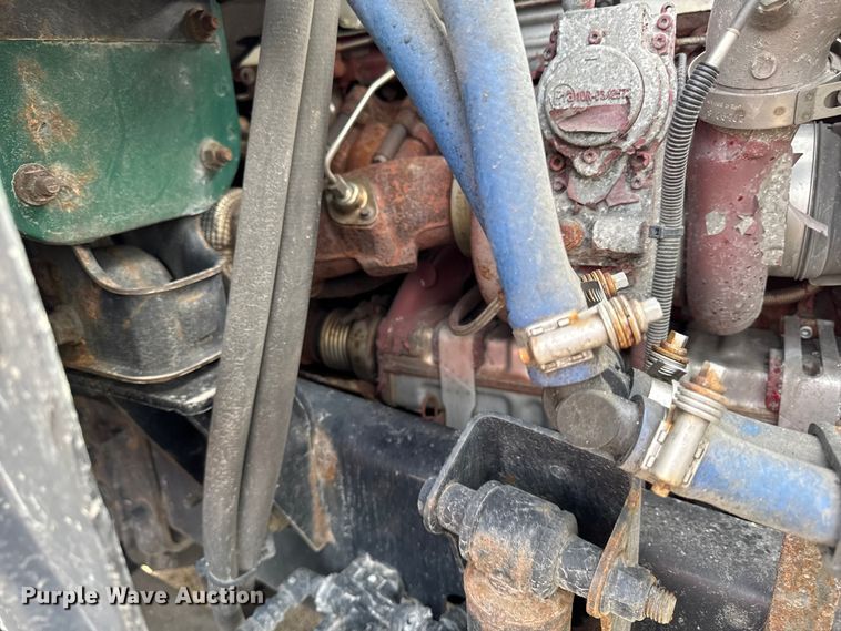 image for item YA2359 2016 Mack CXU613 semi truck