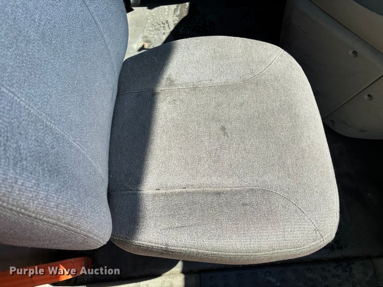 image for item YA2360 2017 Freightliner Cascadia 125 semi truck