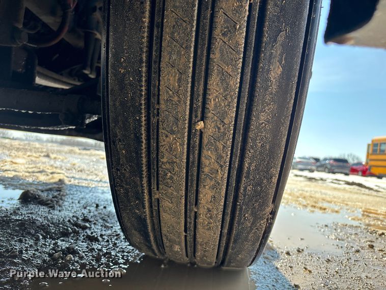 image for item YA2360 2017 Freightliner Cascadia 125 semi truck