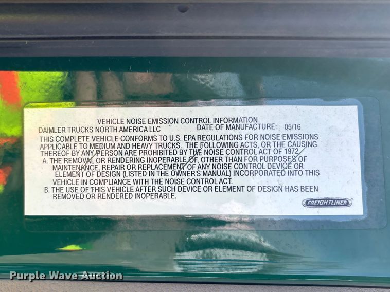 image for item YA2360 2017 Freightliner Cascadia 125 semi truck