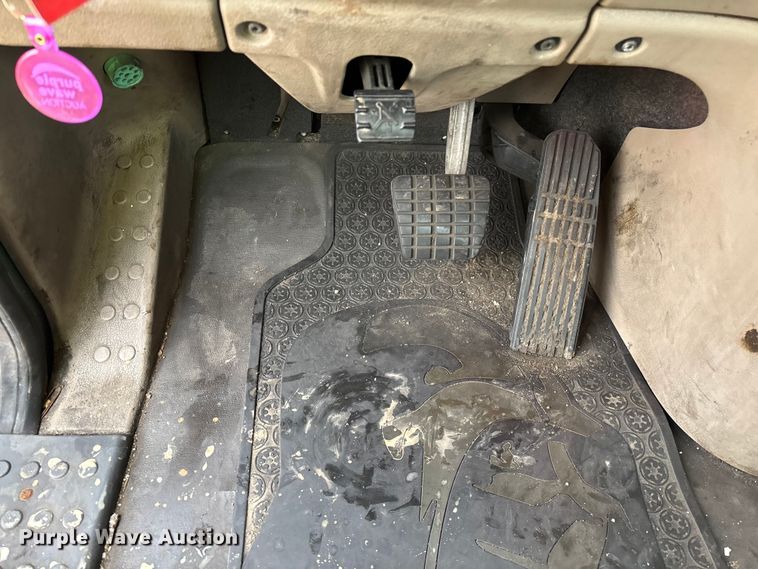 image for item YA2361 2017 Freightliner Cascadia 125 semi truck