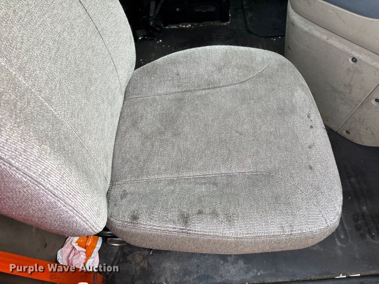 image for item YA2361 2017 Freightliner Cascadia 125 semi truck