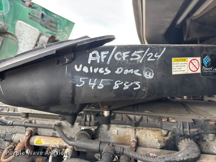 image for item YA2361 2017 Freightliner Cascadia 125 semi truck