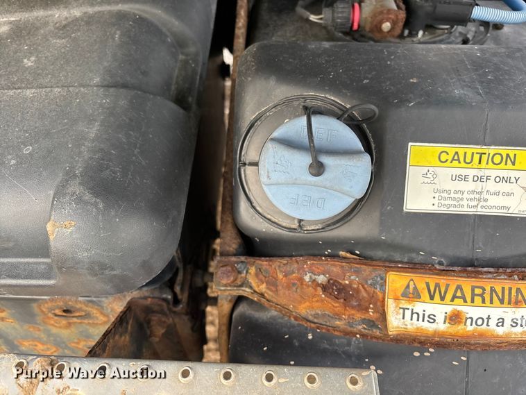 image for item YA2361 2017 Freightliner Cascadia 125 semi truck