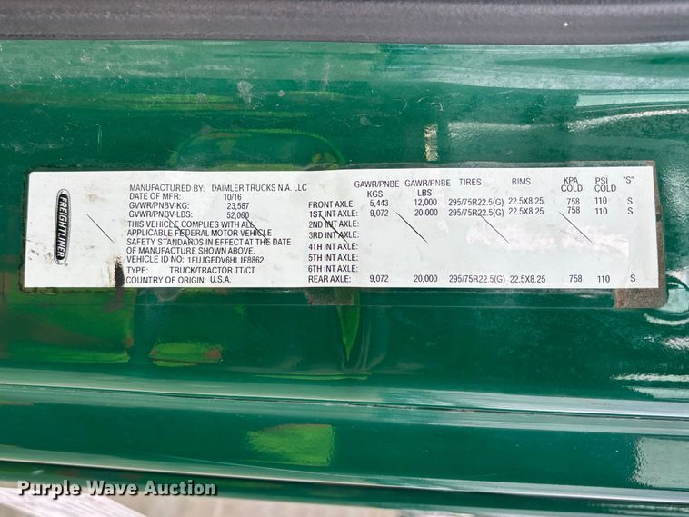 image for item YA2361 2017 Freightliner Cascadia 125 semi truck