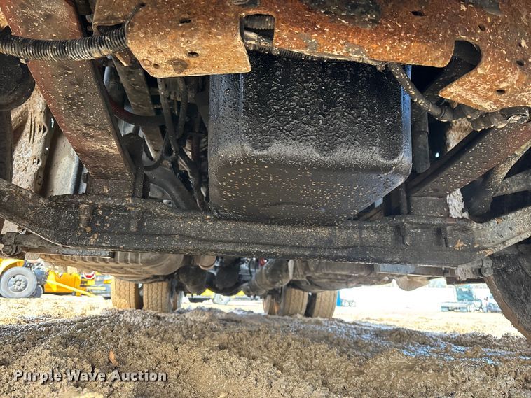 image for item YA2362 2017 Freightliner Cascadia 125 semi truck