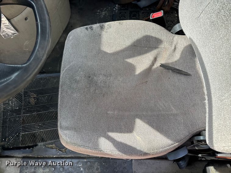 image for item YA2362 2017 Freightliner Cascadia 125 semi truck