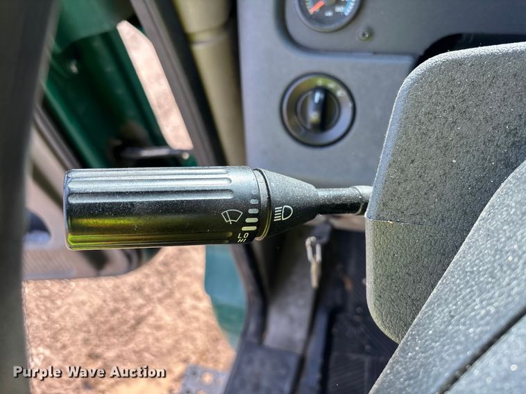 image for item YA2362 2017 Freightliner Cascadia 125 semi truck