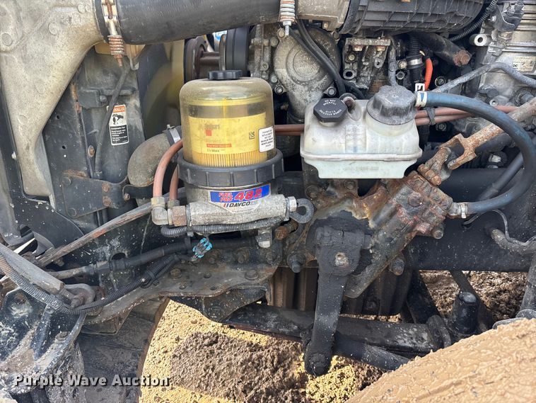 image for item YA2362 2017 Freightliner Cascadia 125 semi truck