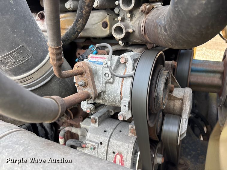 image for item YA2362 2017 Freightliner Cascadia 125 semi truck