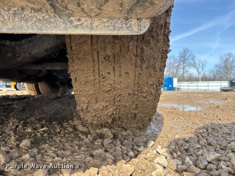 image for item YA2362 2017 Freightliner Cascadia 125 semi truck