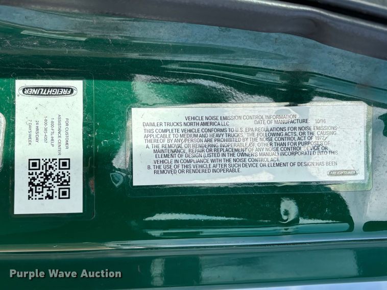 image for item YA2362 2017 Freightliner Cascadia 125 semi truck