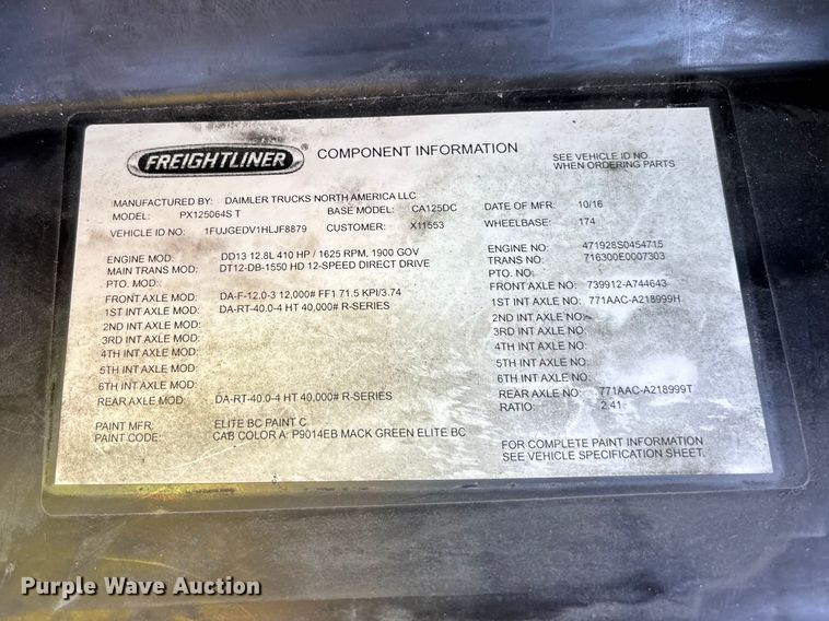 image for item YA2362 2017 Freightliner Cascadia 125 semi truck