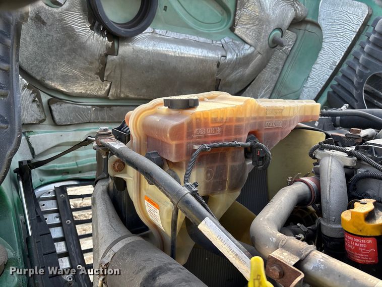 image for item YA2363 2017 Freightliner Cascadia 125 semi truck