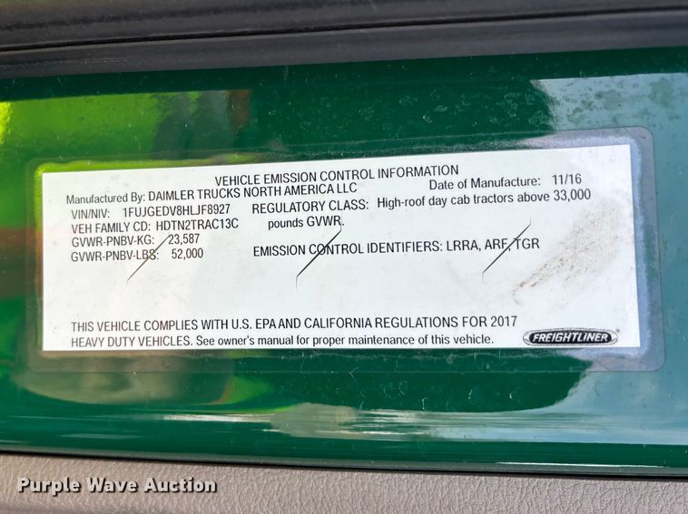 image for item YA2363 2017 Freightliner Cascadia 125 semi truck