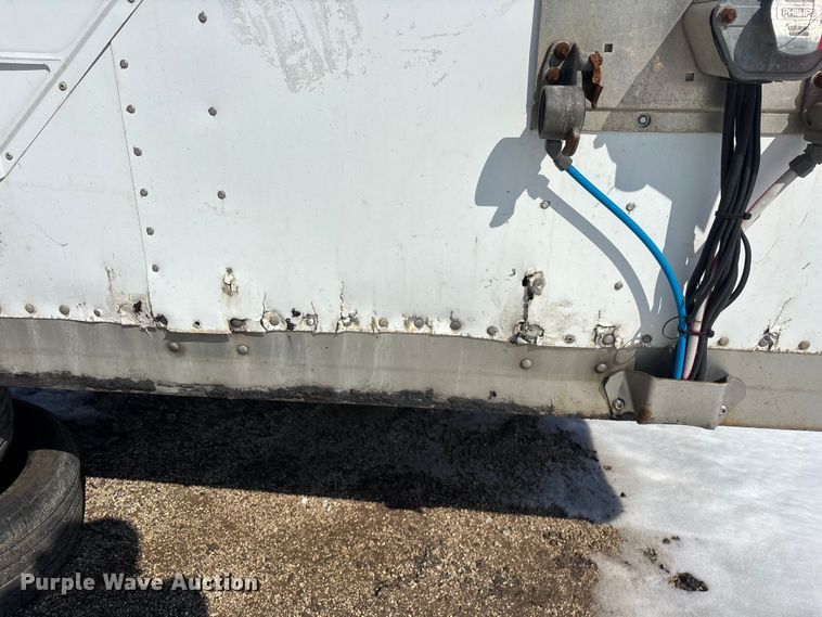 image for item YA2364 2013 Strick dry van trailer