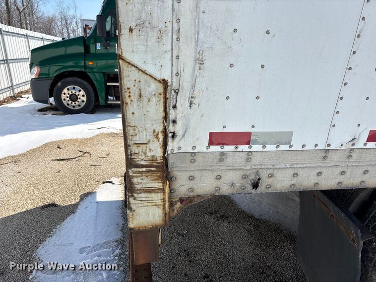 image for item YA2364 2013 Strick dry van trailer