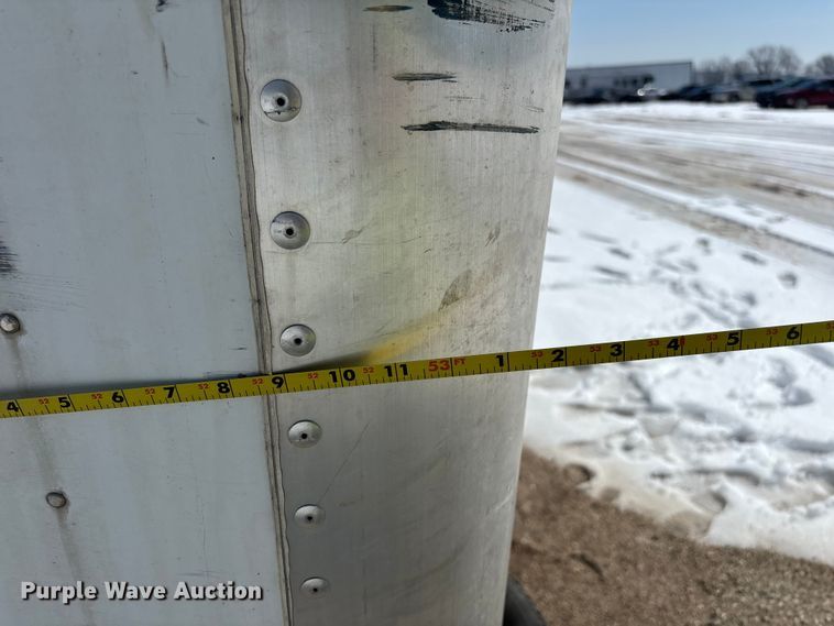 image for item YA2364 2013 Strick dry van trailer