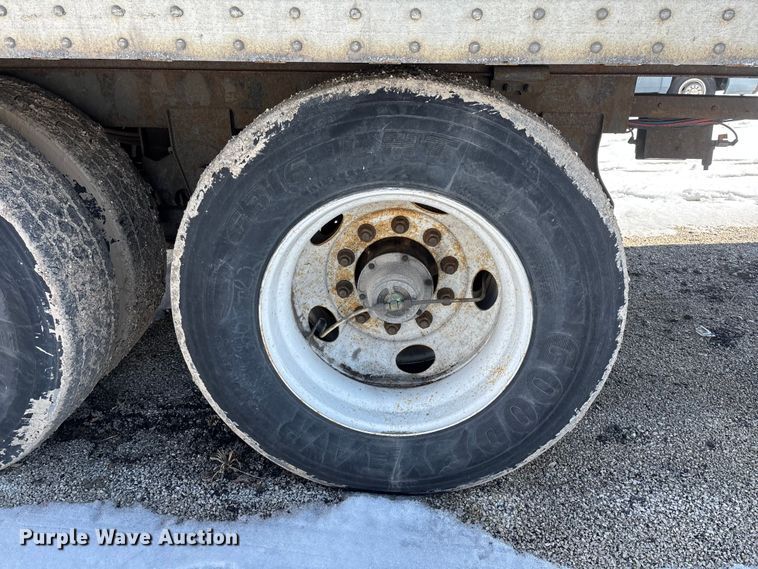 image for item YA2364 2013 Strick dry van trailer