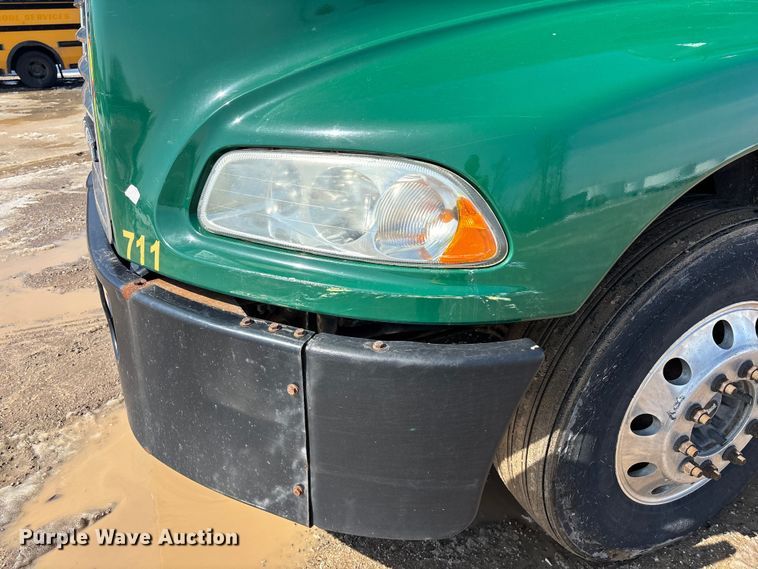 image for item YA2365 2016 Mack CXU613 semi truck