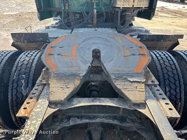 image for item YA2365 2016 Mack CXU613 semi truck