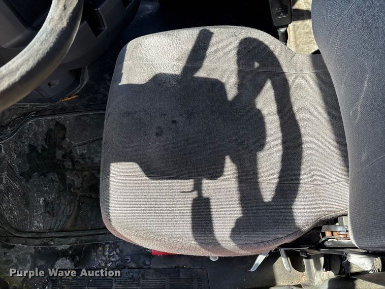 image for item YA2365 2016 Mack CXU613 semi truck