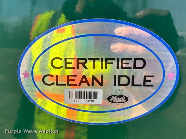 image for item YA2365 2016 Mack CXU613 semi truck